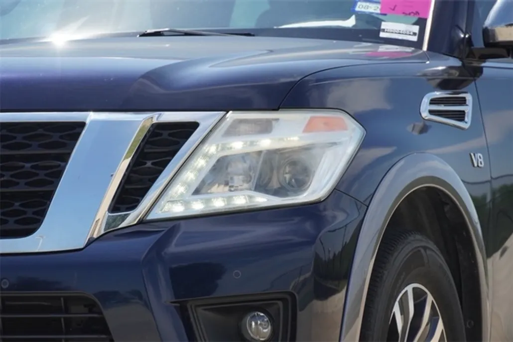 2017 Nissan Armada SL photo 1
