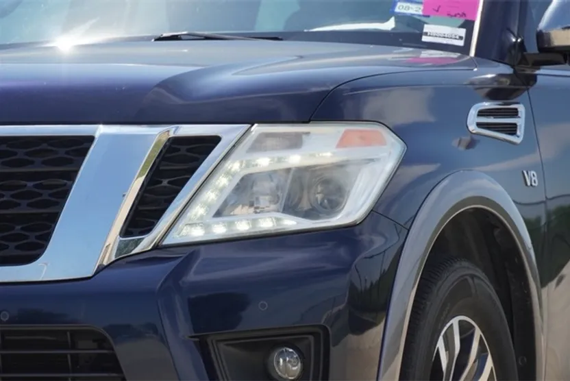 2017 Nissan Armada SL photo 1
