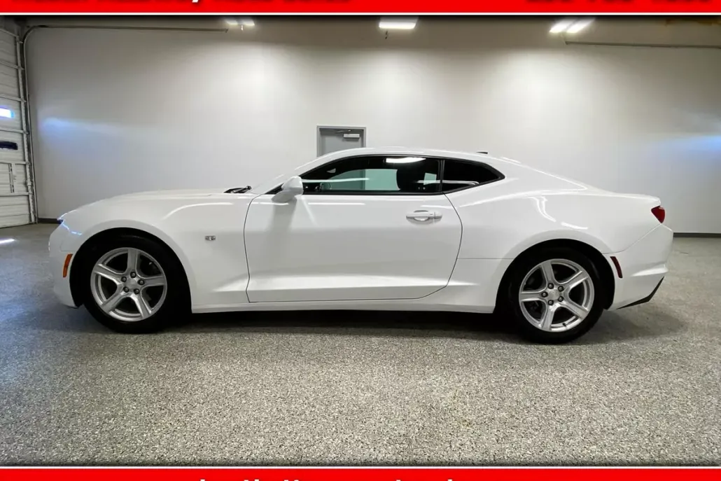 2020 Chevrolet Camaro 1LS 1LT photo 1