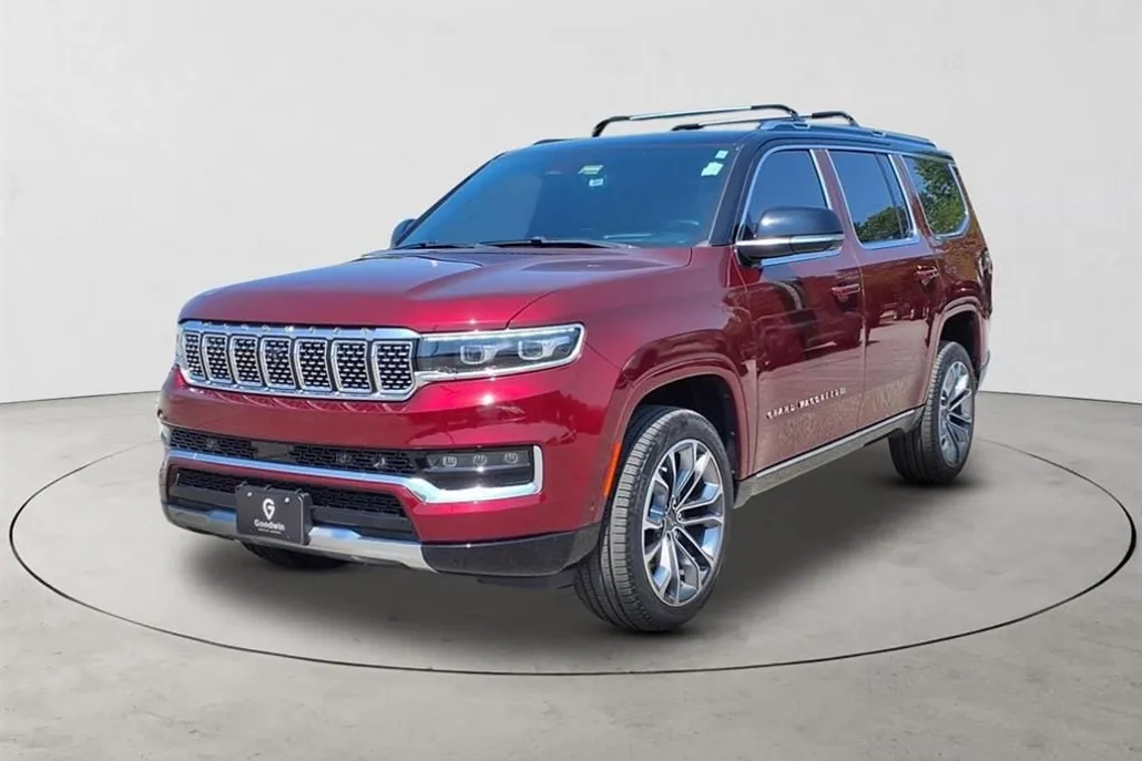 2023 Jeep Grand Wagoneer III photo 1