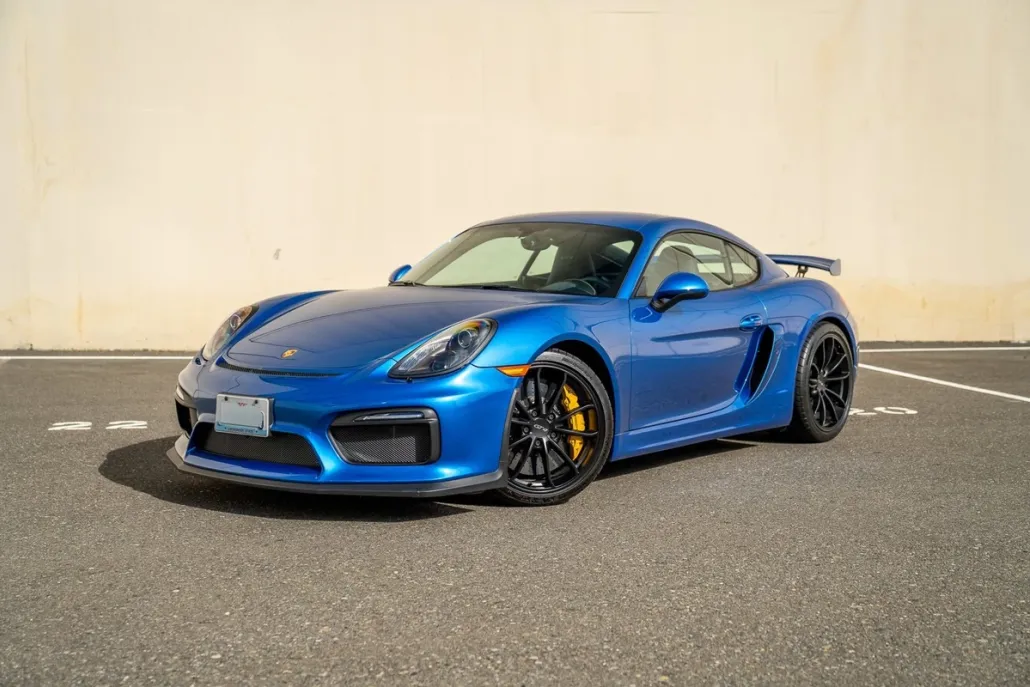 2016 Porsche Cayman GT4 photo 1