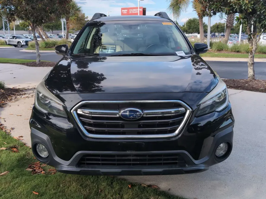 2019 Subaru Outback Limited photo 1