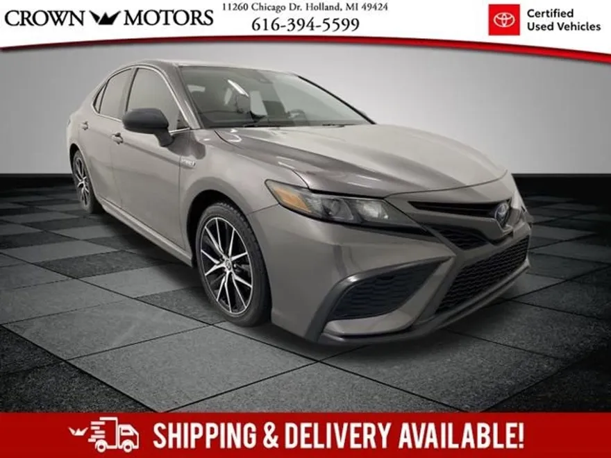 2021 Toyota Camry Hybrid SE photo 1