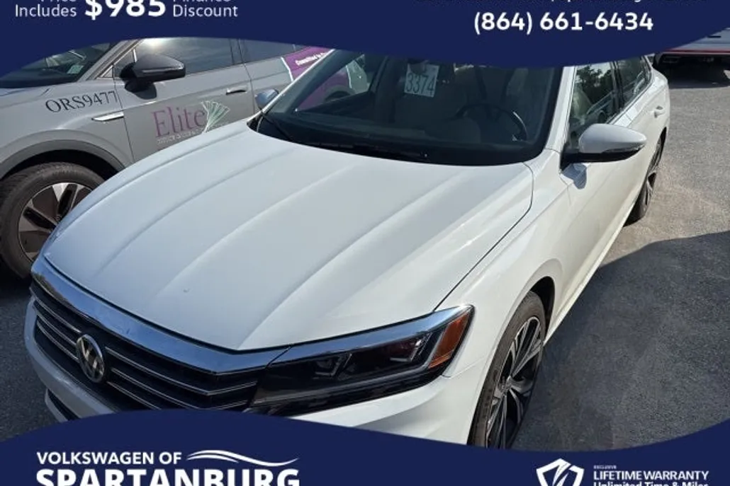 2021 Volkswagen Passat 2.0T SE photo 1