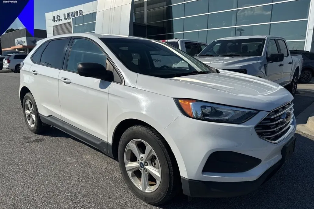 2019 Ford Edge SE photo 1