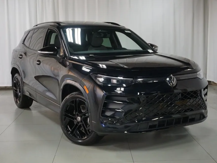 2025 Volkswagen Tiguan SE R-Line Black photo 1