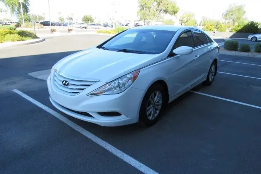 2011 Hyundai Sonata GLS photo 1