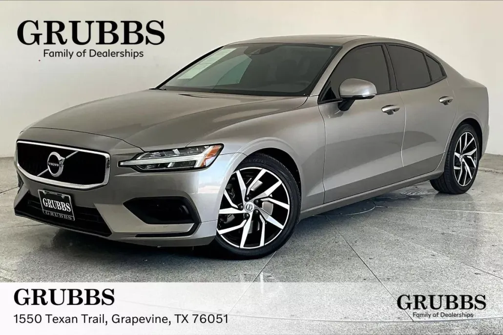2019 Volvo S60 Momentum photo 1