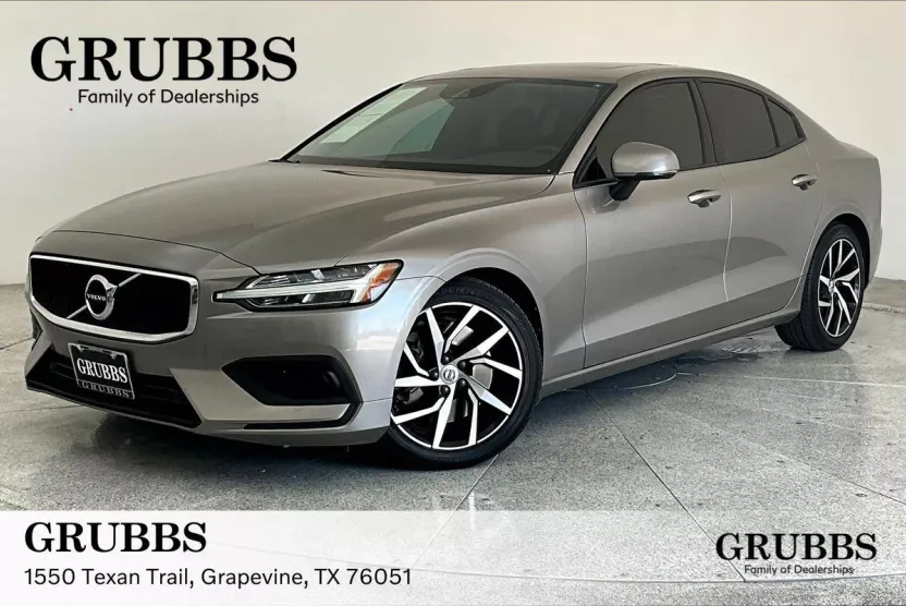 2019 Volvo S60 Momentum photo 1