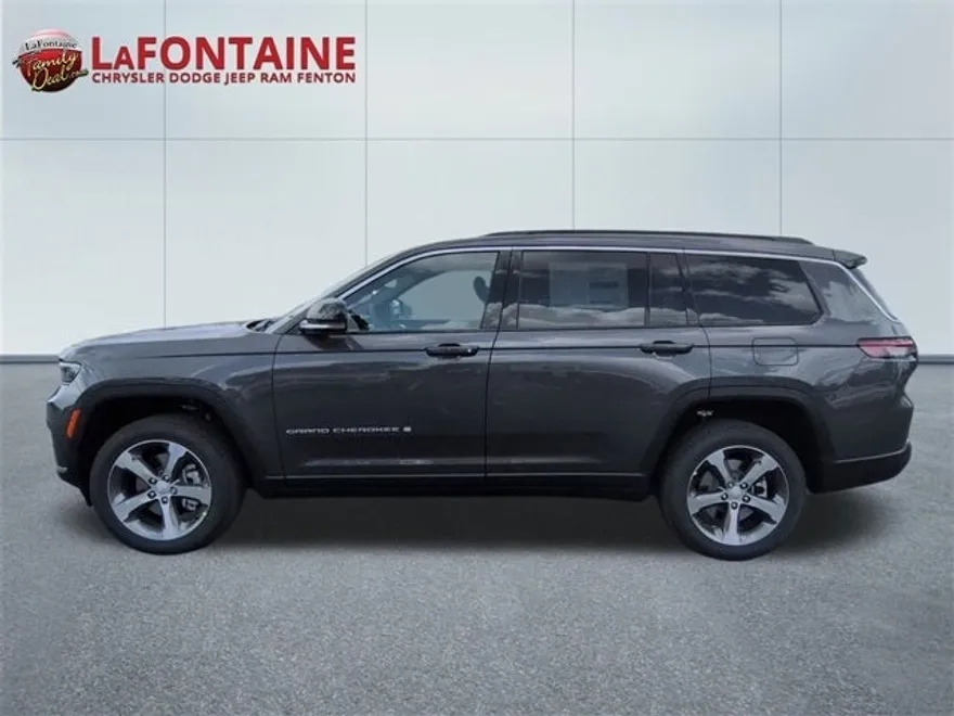 2025 Jeep Grand Cherokee Limited photo 1