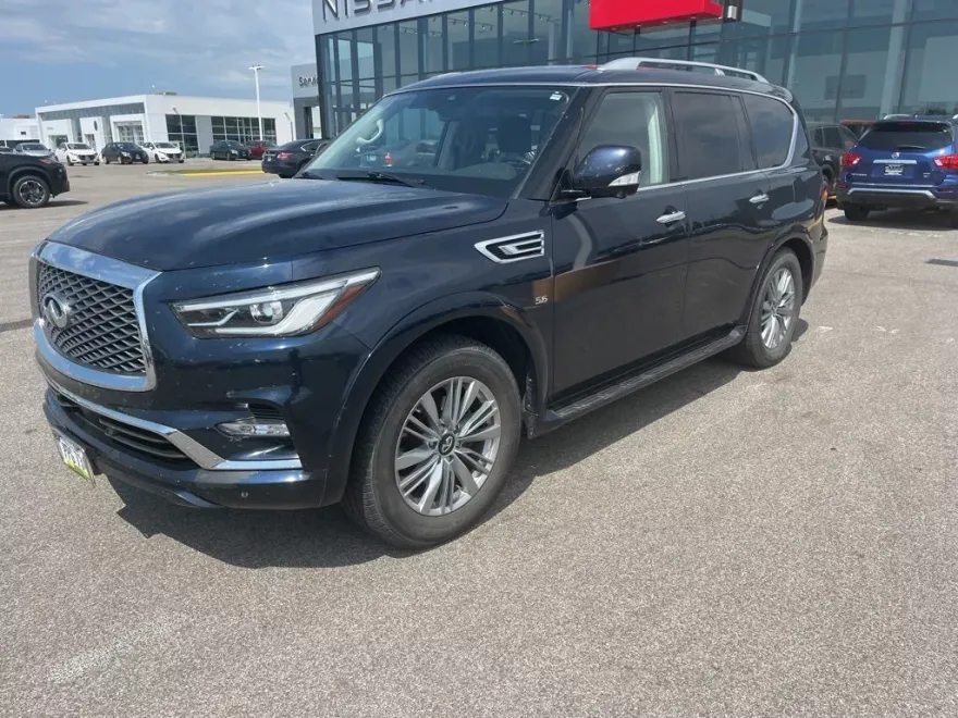 2020 Infiniti QX80 Luxe photo 1