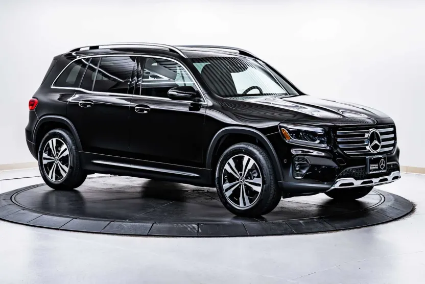 2025 Mercedes Benz GLB 250 4MATIC photo 1