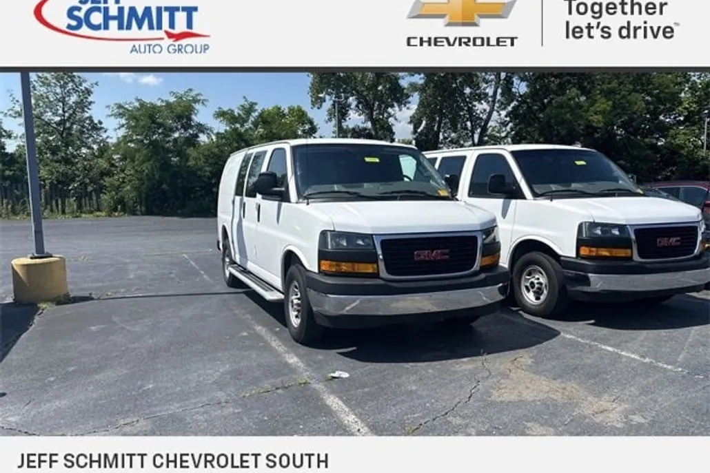 2024 Gmc Savana Cargo 2500 photo 1