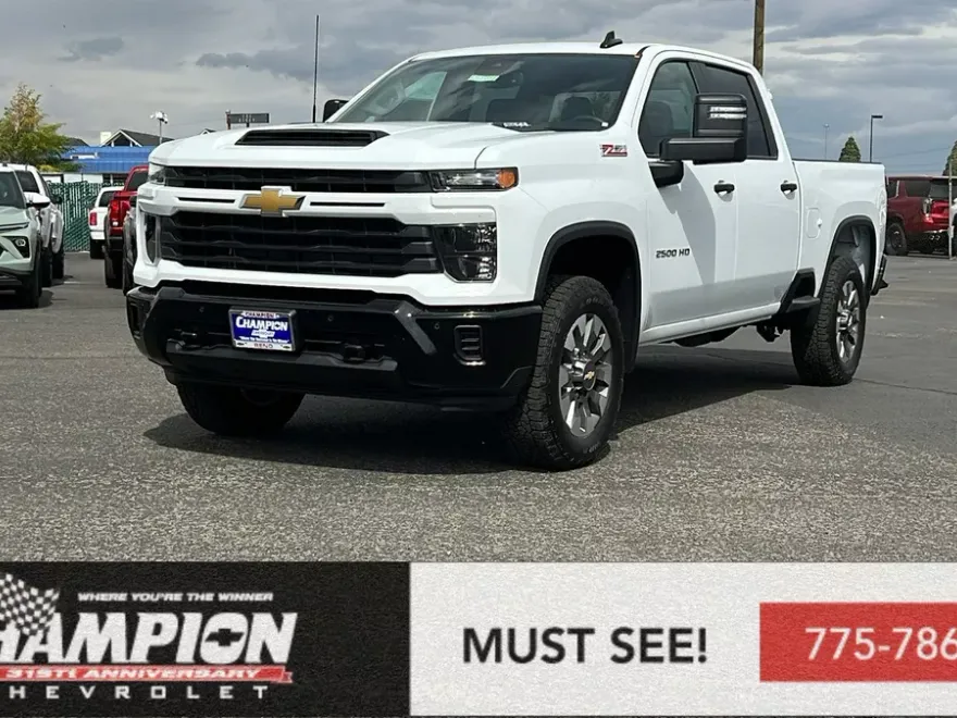 2025 Chevrolet Silverado 2500HD Custom photo 1