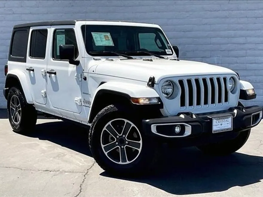 2023 Jeep Wrangler Sahara photo 9