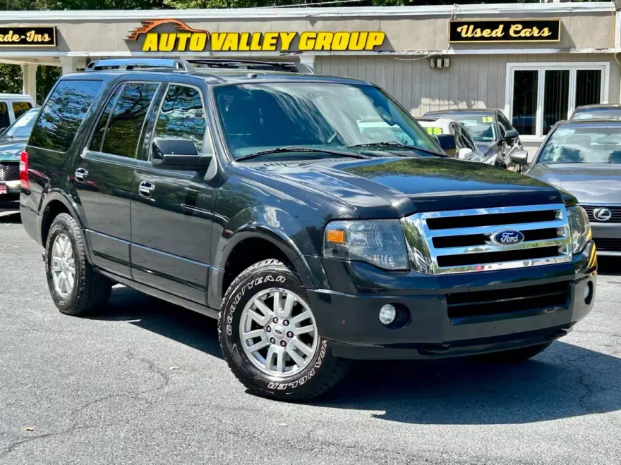 2012 Ford Expedition Limited photo 1