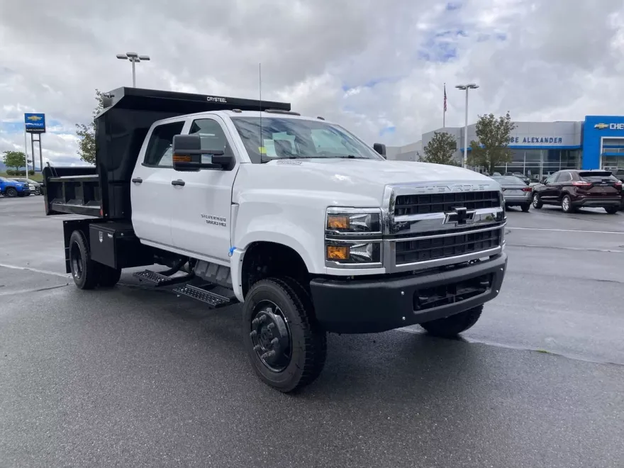 2024 Chevrolet Silverado 5500HD Work Truck photo 1
