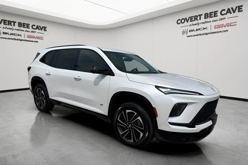 2025 Buick Enclave Sport Touring photo 1