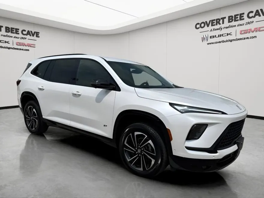 2025 Buick Enclave Sport Touring photo 1