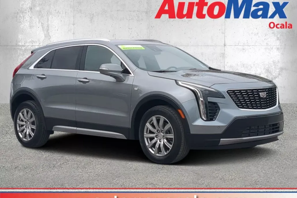 2023 Cadillac XT4 Premium Luxury photo 1