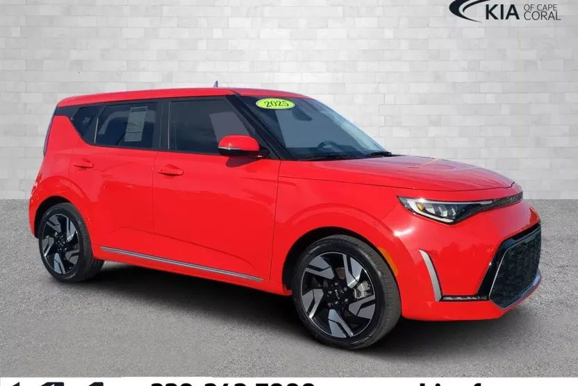 2025 Kia Soul GT-Line photo 1