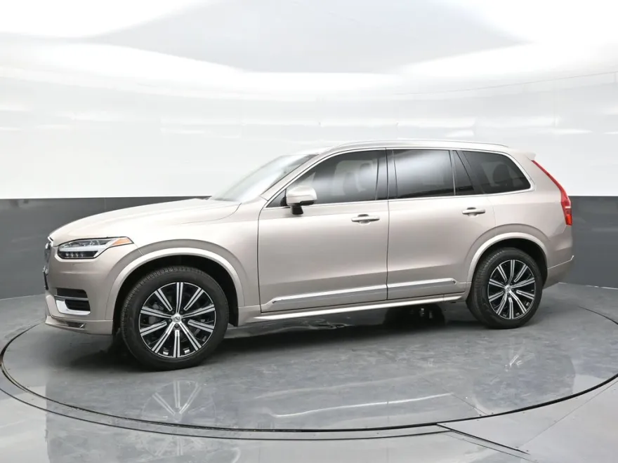 2024 Volvo XC90 B5 Core photo 1