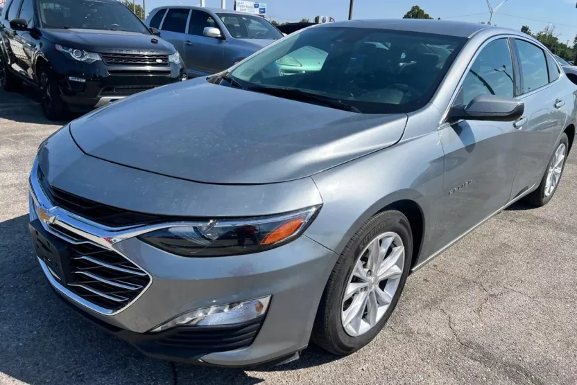 2025 Chevrolet Malibu 1LT photo 1
