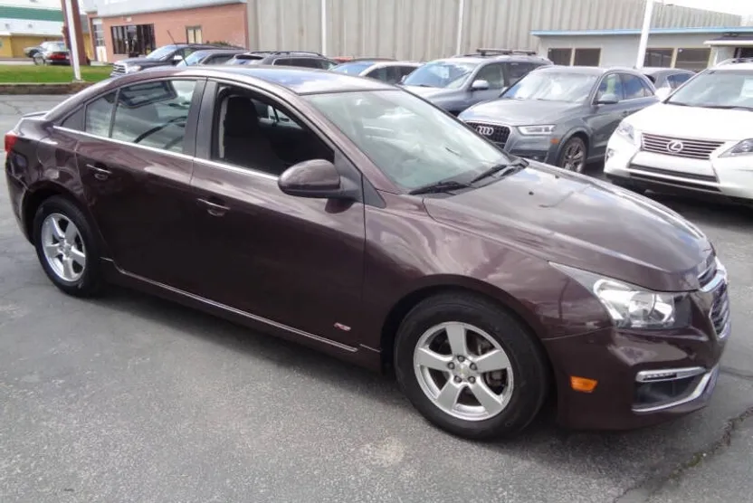 2015 Chevrolet Cruze photo 1