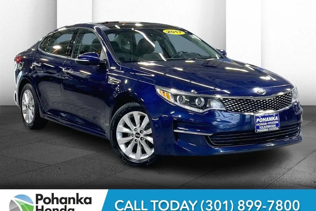 2017 Kia Optima EX photo 1