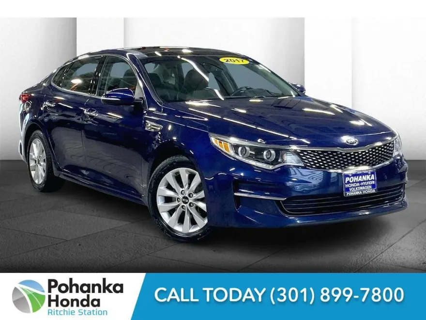 2017 Kia Optima EX photo 1