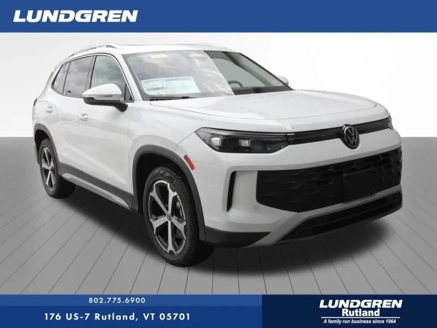 2025 Volkswagen Tiguan SE photo 1