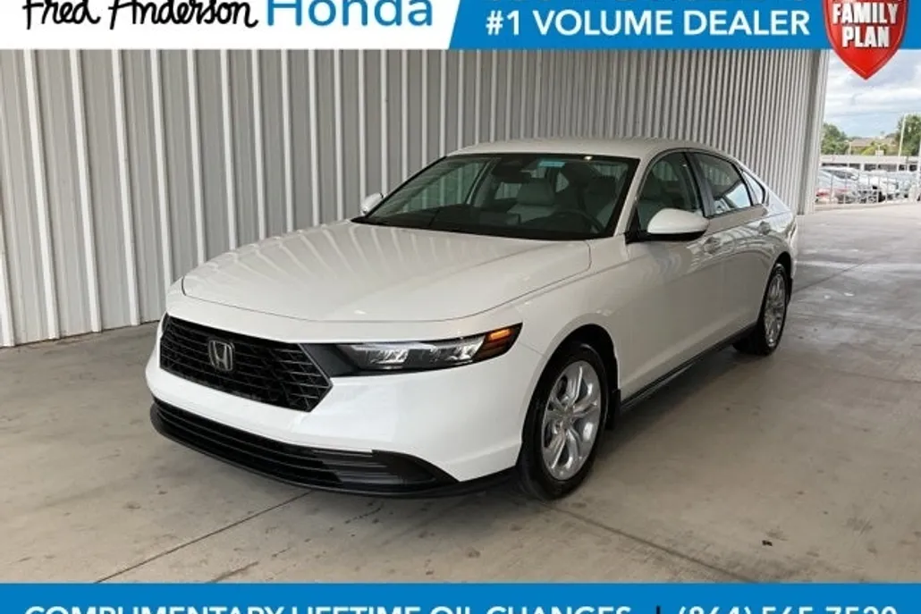 2025 Honda Accord LX photo 1