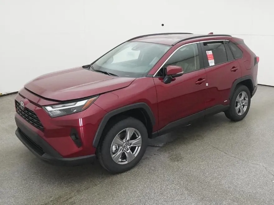 2025 Toyota RAV4 Hybrid LE photo 1