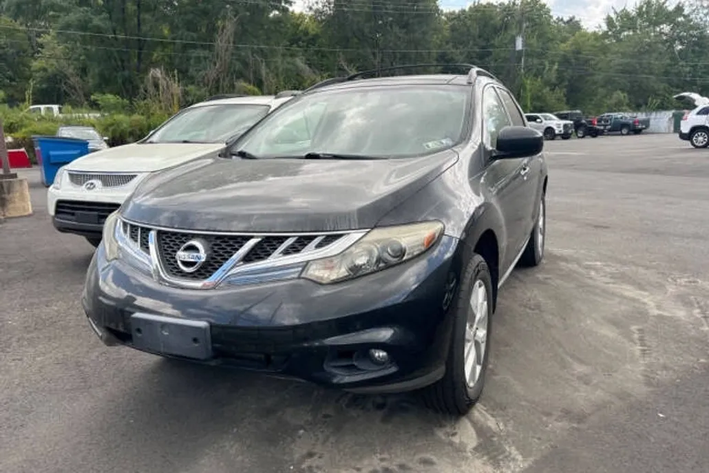 2011 Nissan Murano SV photo 1