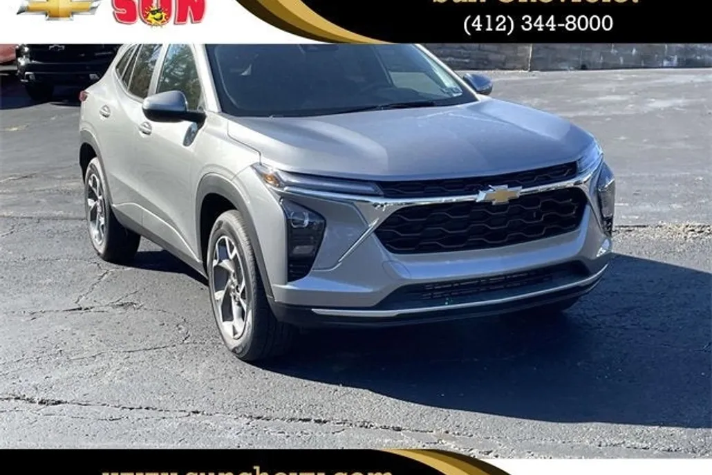 2025 Chevrolet Trax LT photo 1