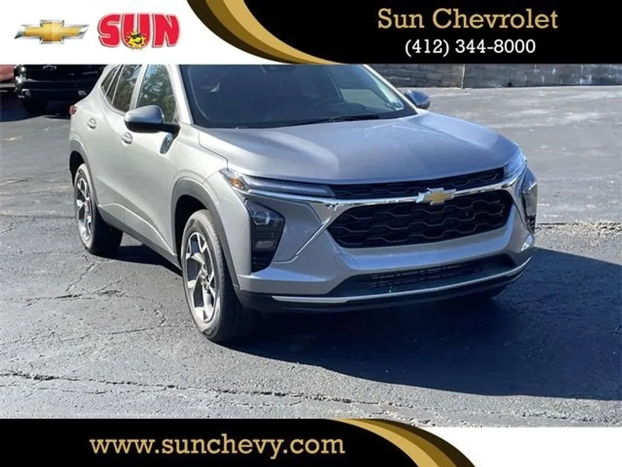2025 Chevrolet Trax LT photo 1