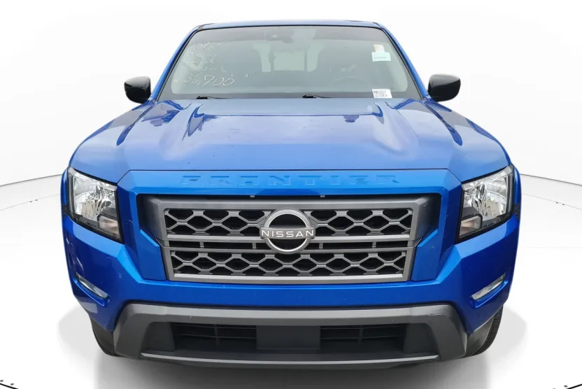 2024 Nissan Frontier Crew Cab SV photo 1