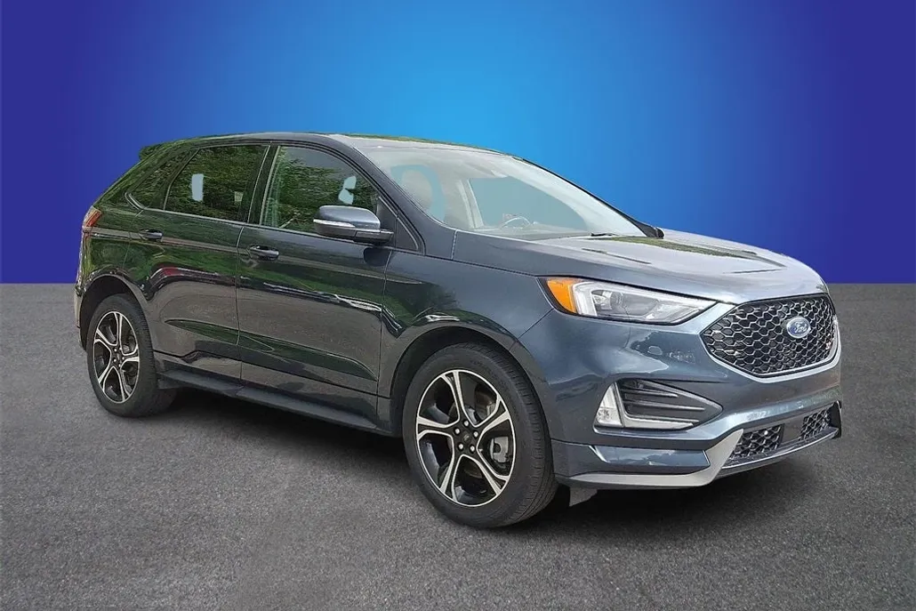 2024 Ford Edge ST photo 1