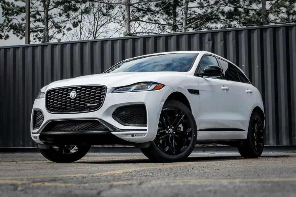 2025 Jaguar F-PACE P400 R-Dynamic S photo 1