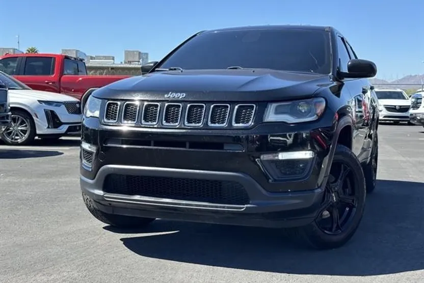 2018 Jeep Compass Sport photo 1