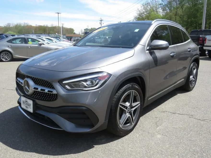 2021 Mercedes Benz GLA 250 4MATIC photo 1