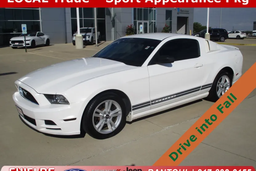 2013 Ford Mustang Base photo 1