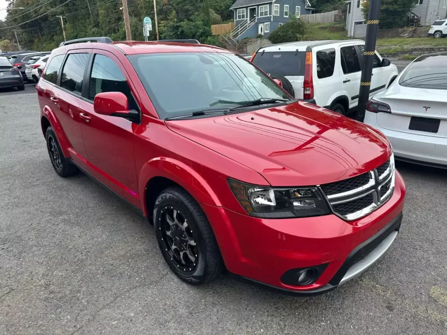 2018 Dodge Journey SXT photo 1
