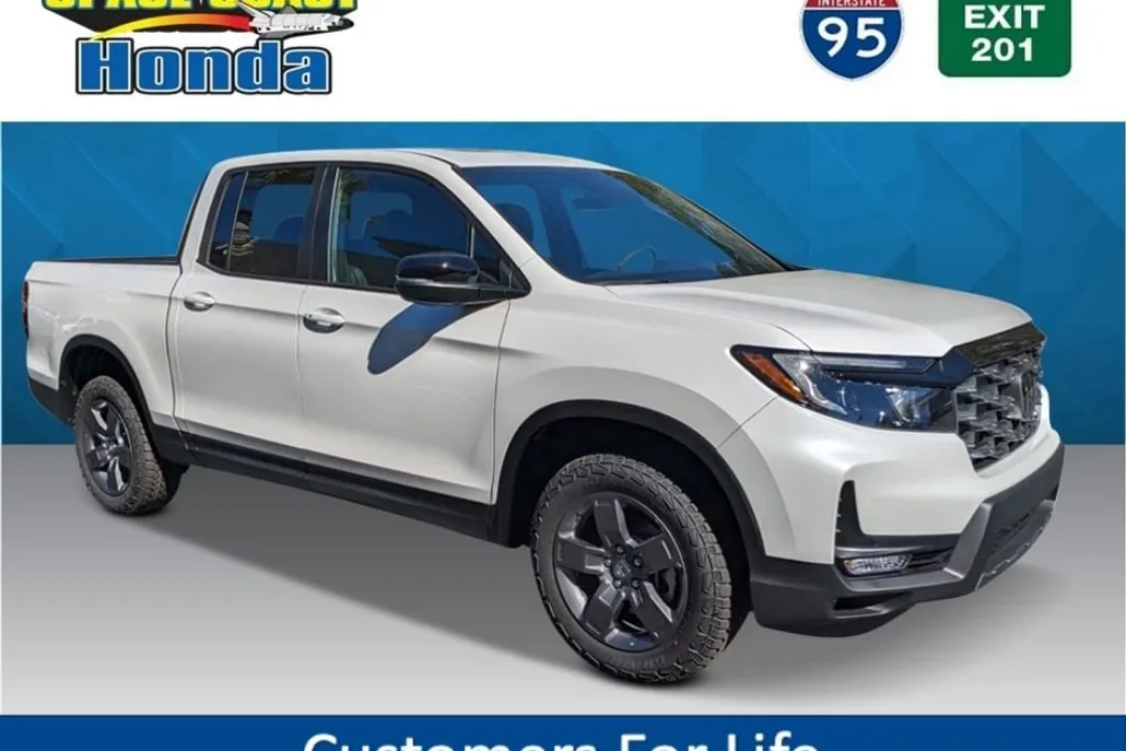 2025 Honda Ridgeline TrailSport photo 1