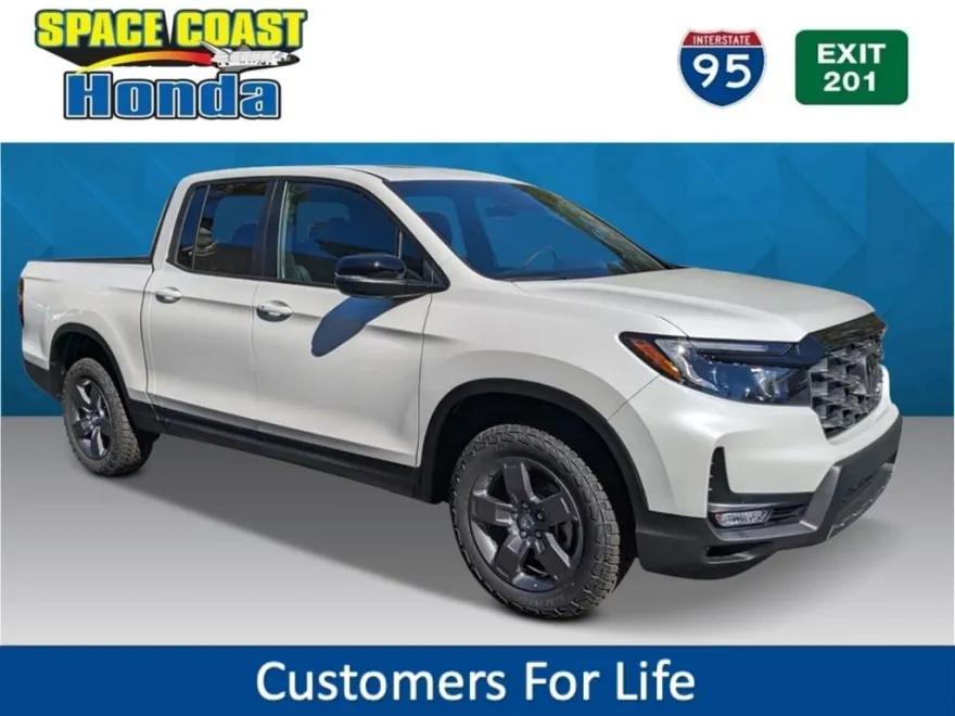 2025 Honda Ridgeline TrailSport photo 1