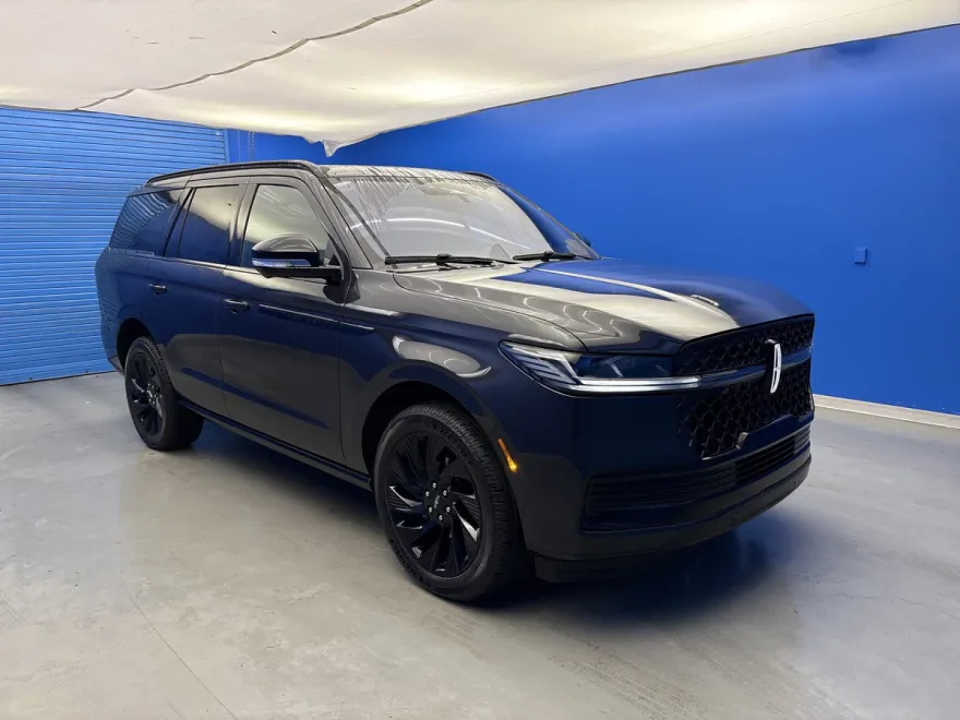 2025 Lincoln Navigator Reserve photo 1