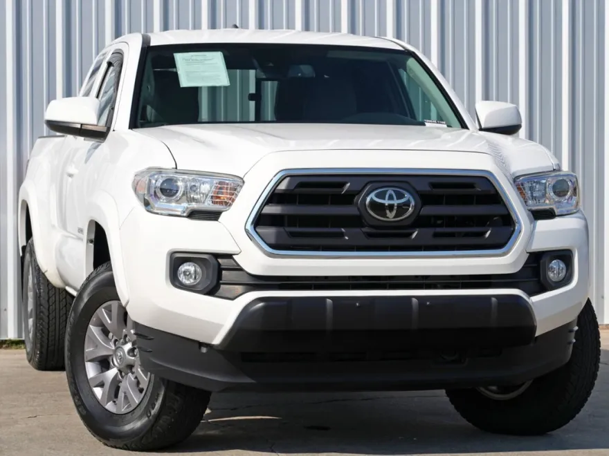 2019 Toyota Tacoma SR5 Access Cab photo 1