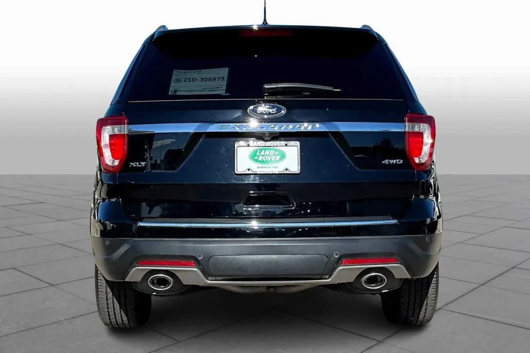 2018 Ford Explorer XLT photo 1