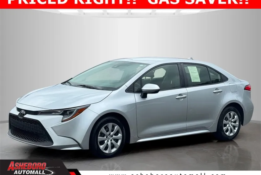 2022 Toyota Corolla LE photo 1