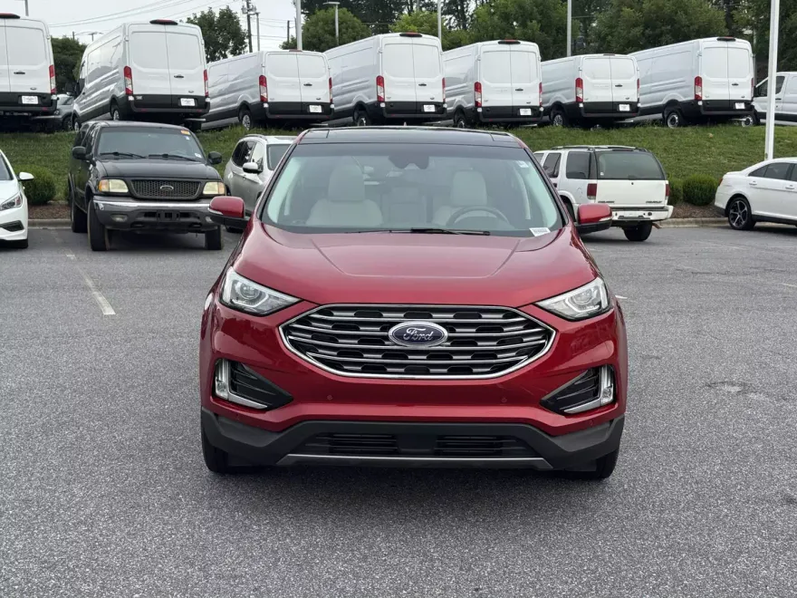2020 Ford Edge Titanium photo 1